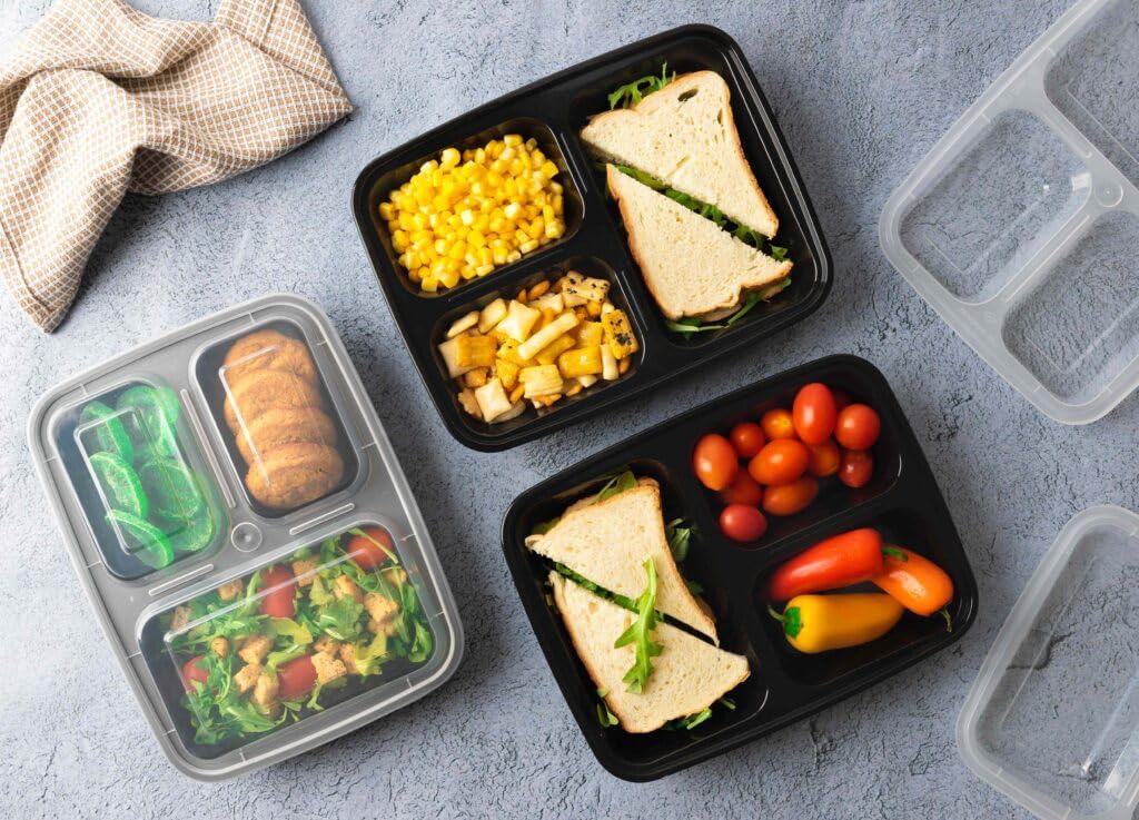 3 Compartment Bento Lunch Boxes - 32 oz, Plastic - Case of 96 - For Meal Prep, Lunches & Takeout