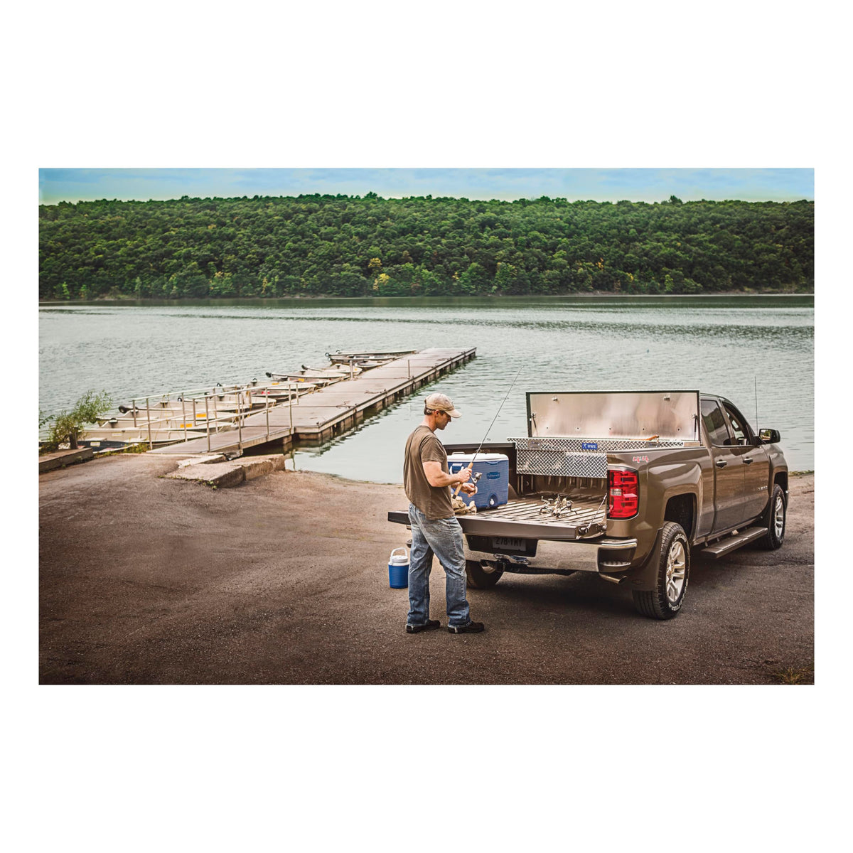 UWS EC10611 Pull Handle 72-Inch Heavy-Wall Aluminum Truck Tool Box with Low Profile, RigidCore Lid, Silver