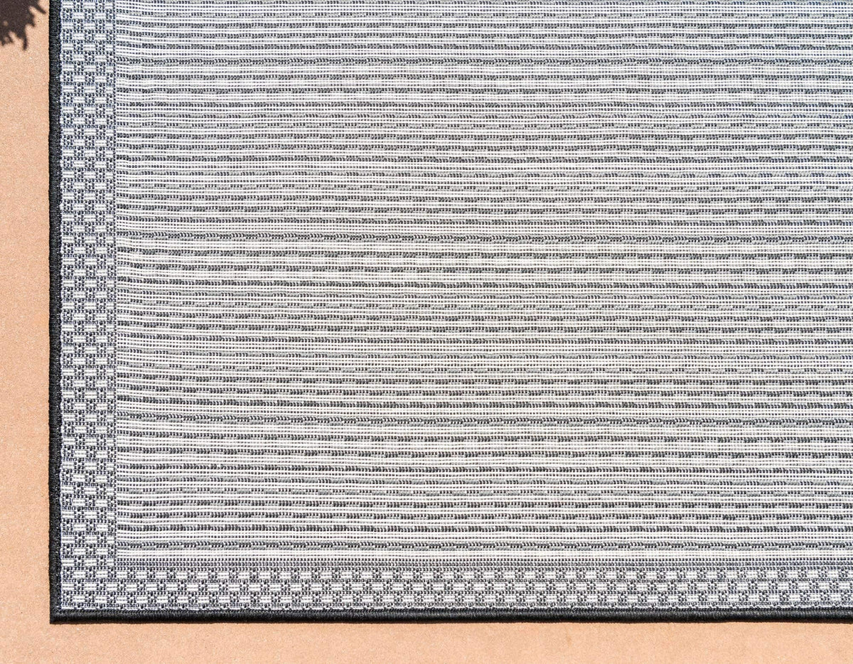 Unique Loom Outdoor Border Collection Area Rug - Checkered (8' x 11' 4" Rectangle, Gray/ Black)