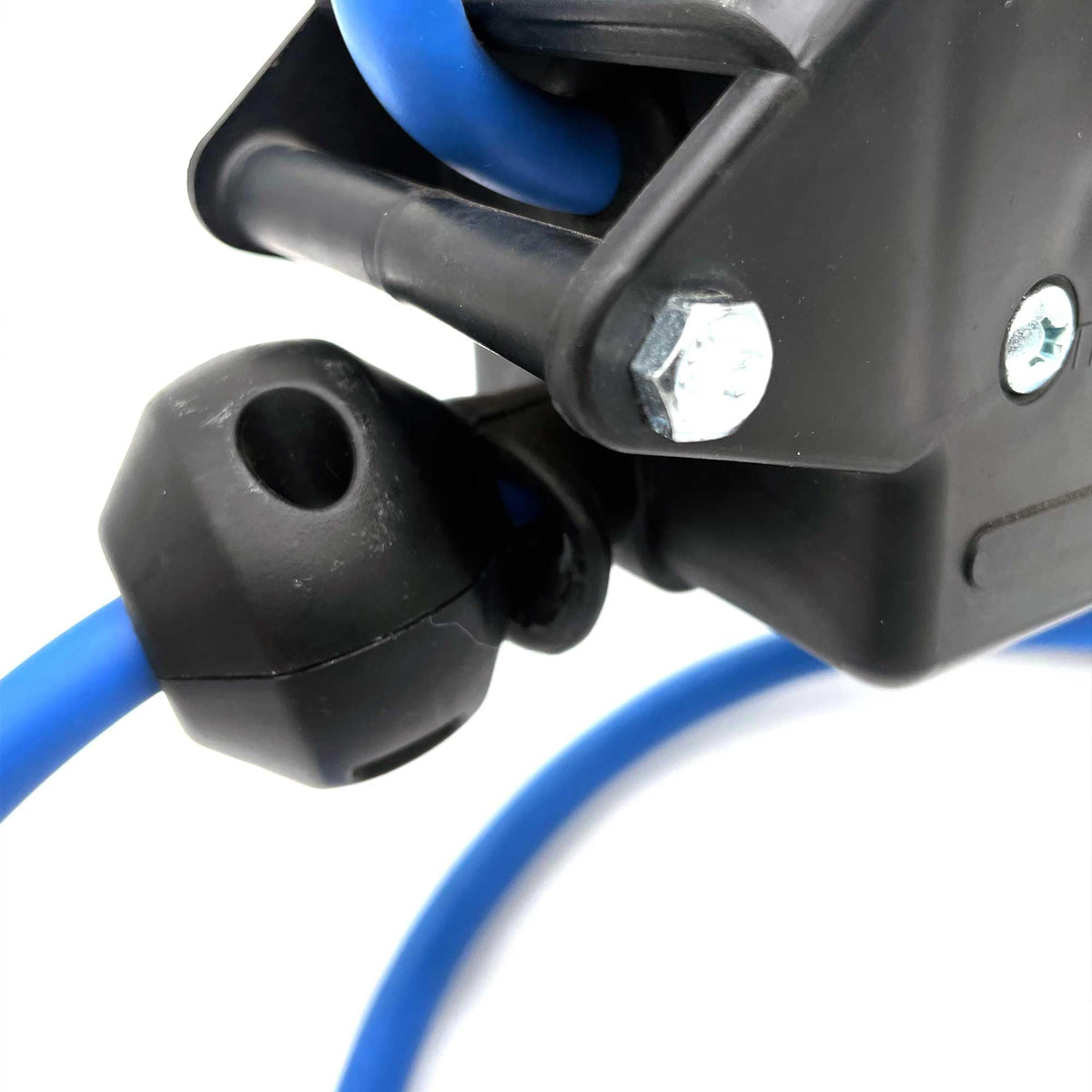 ARCTIC LEASH 20ft. 12/3 SJEOOW Cable, Outdoor/Watertight, Extreme Cold Weather Retractable Extension Cord Reel – 20 ft with 20A Resettable Breaker, 180° Swivel Mount, Retractable to -60°F.
