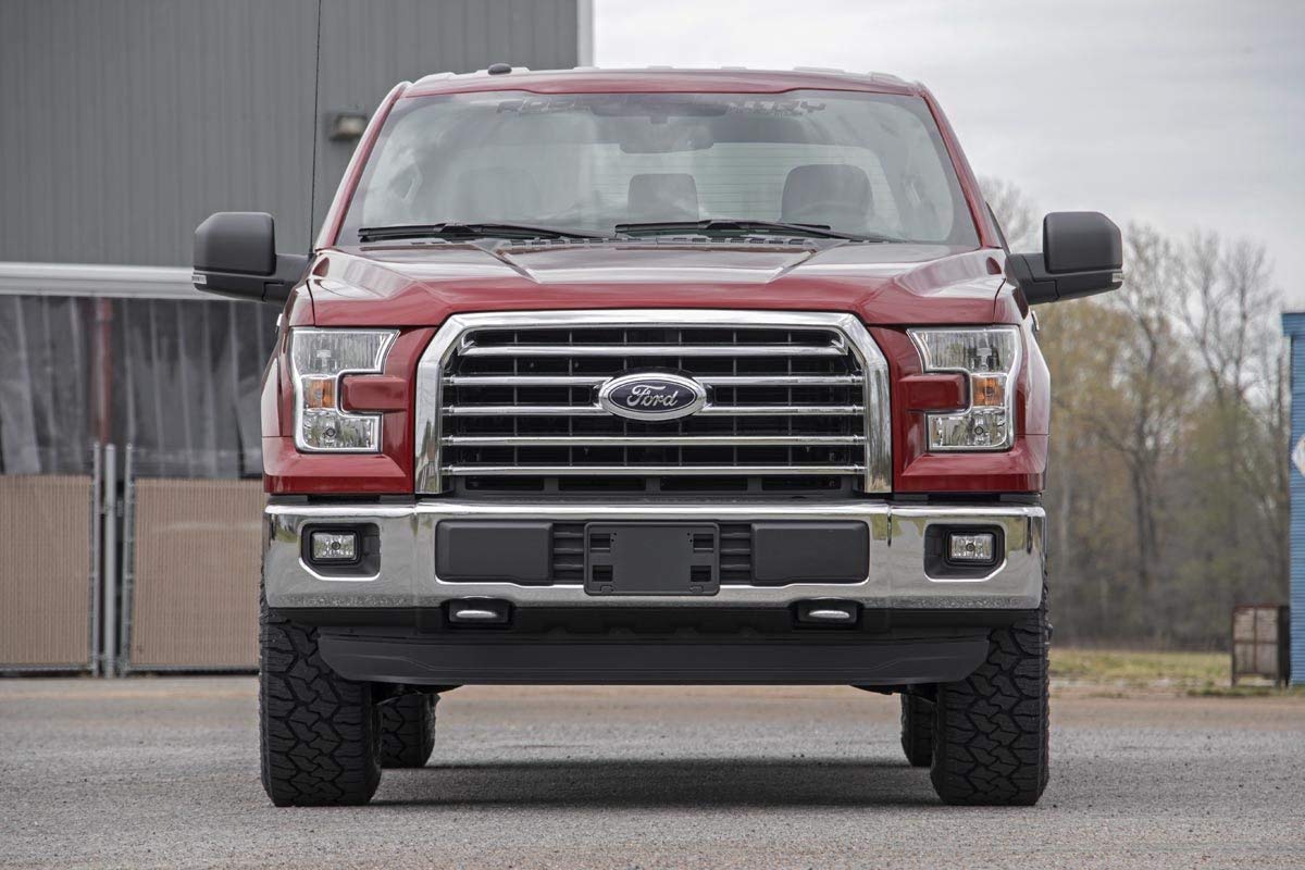 Rough Country Loaded N3 Leveling Struts for Ford F-150 4WD (2014-2025) 2" Lift - Pre-Loaded Coil Strut, Bolt-on Install, Set of 2