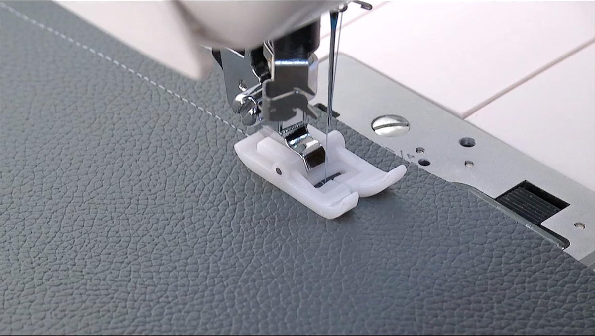 SINGER 4411 Heavy Duty Sewing Machine With Accessory Kit & Foot Pedal - 69 Stitch Applications - Simple & Great For Beginners + SINGER Heavy Duty Presser Feet Kit
