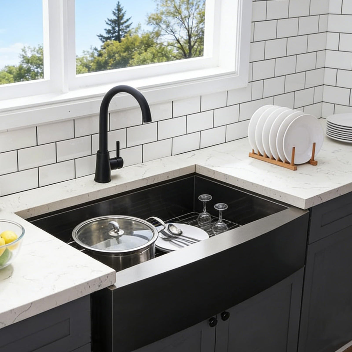 HOTIS 33 Inch Black Farmhouse Sink, Undermount Gunmetal Black Workstation Apron Front Kitchen Sink, 33 x 22 Stainless Steel Farm Sink 16 Gauge 9 Deep Single Bowl Kitchen Sink with Cutting Board