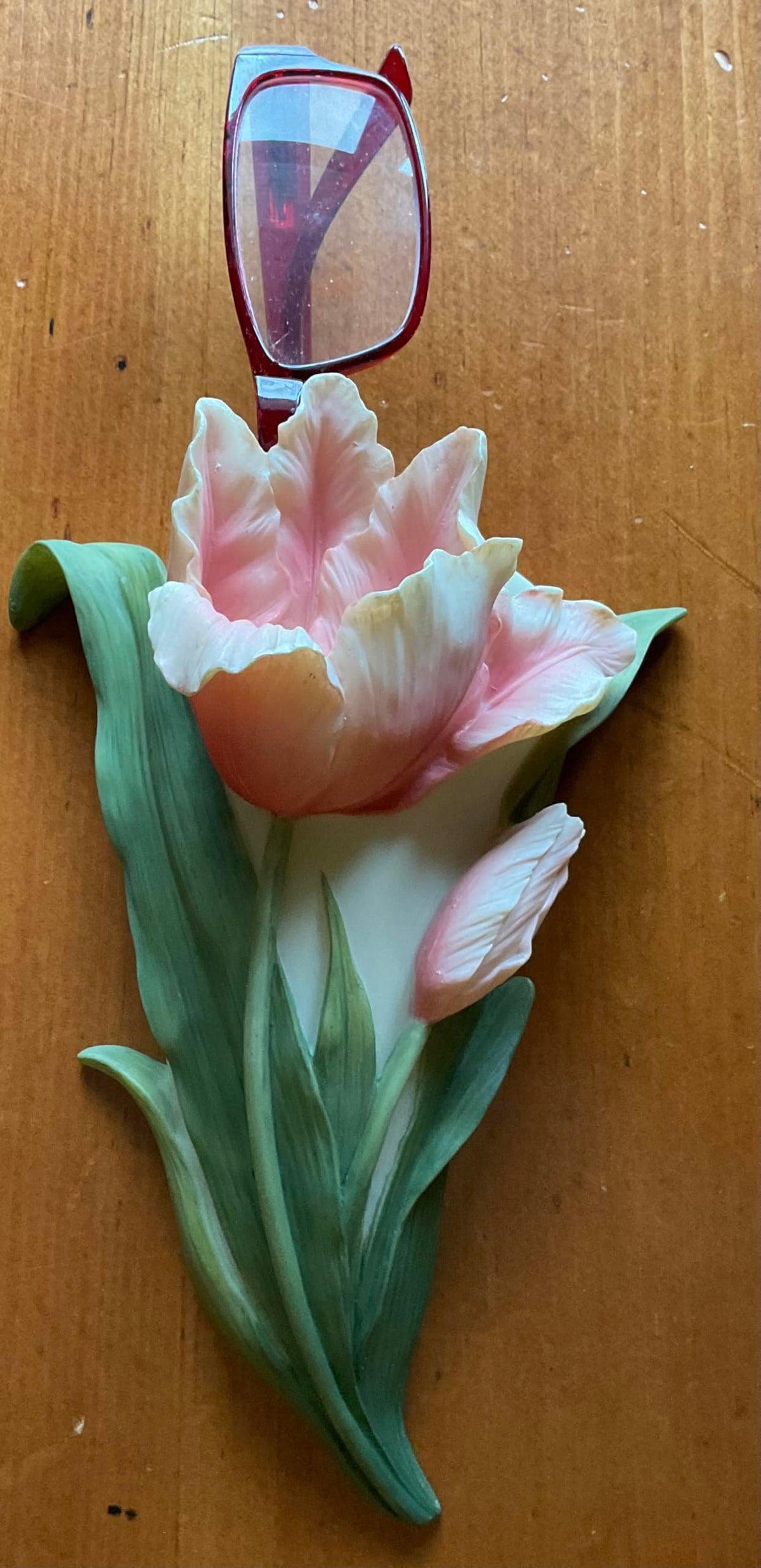 Pink Tulip Wall Vase Planter, Hand-Painted Bonded Marble, 7 x 3.5 Inch, Waterproof Pot, Indoor Floral Sculpture, Flat Wall Mounted Vase for Flowers Caddy for Glasses or Rosary from SassyXpressions