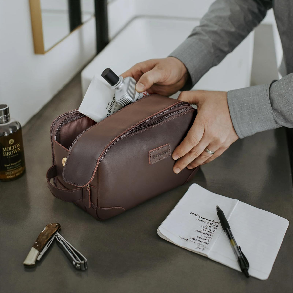 Polare Full Grain Leather Travel Toiletry Bag Dopp Kit Large Cosmetic Travel Case Shaving Kit Wash with YKK Zippers