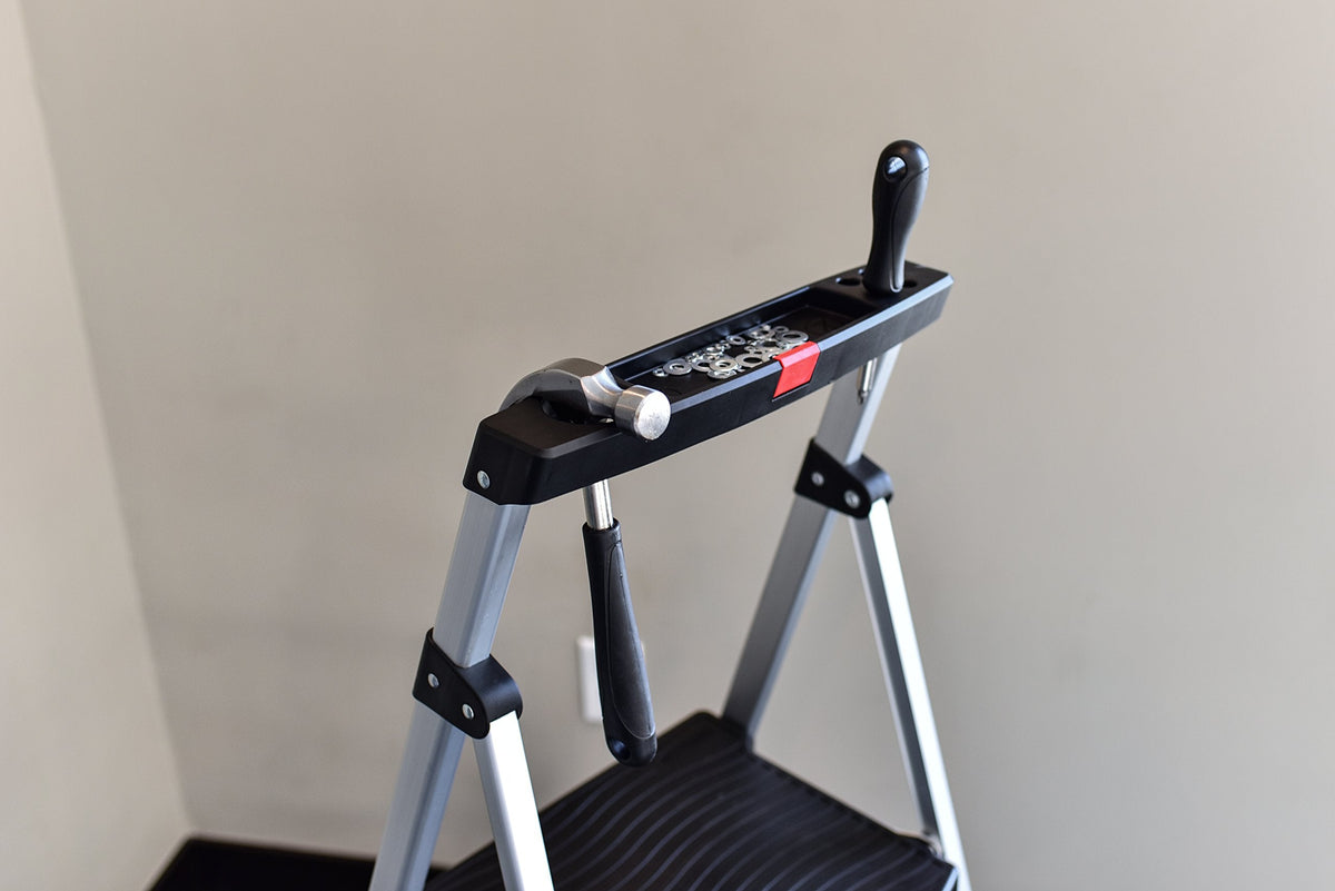 Rubbermaid 3-Step Ladder, Aluminum Lightweight Folding Step Stool with Project Top, Silver, Tested to US Safety Standards, No Assembly Required