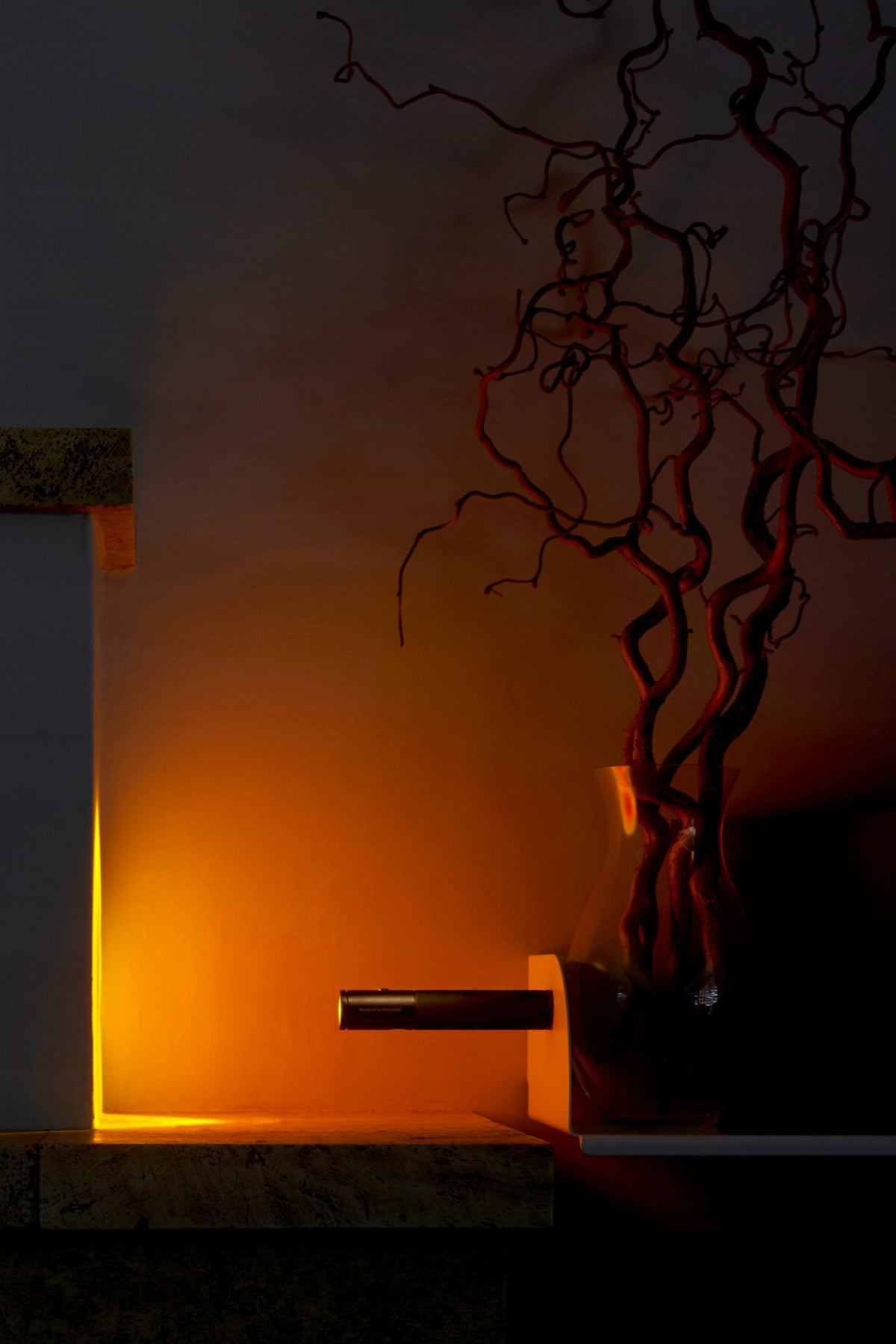 HALO EDITION Mag 2 Sunset Lamp - The Original - Portable Battery Light, Designed by Mandalaki in Italy, Dimmable LED Lamp, Flashlight, Magnetic System, USB-C Cable, Suspension Kit, IP54, 142x28 mm
