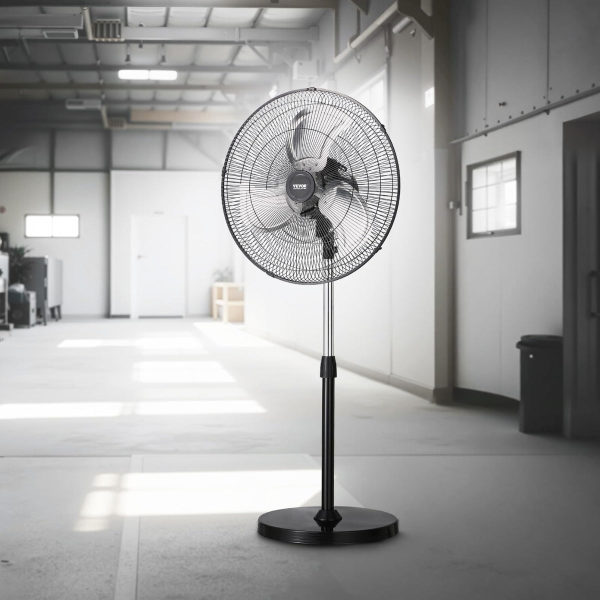 VEVOR Industrial Pedestal Fan, 20 Inch 90-Degree Oscillating Fan, Height Adjustable Standing Fans with 3 Adjustable Speeds, High Power Floor Fans for Warehouse,Garage,Commercial, Black