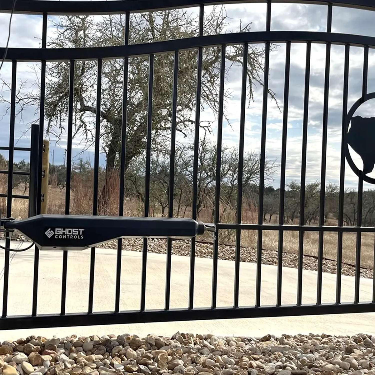 Ghost Controls Decorative Single Automatic Gate Opener Smart Bundle with MultiConnect