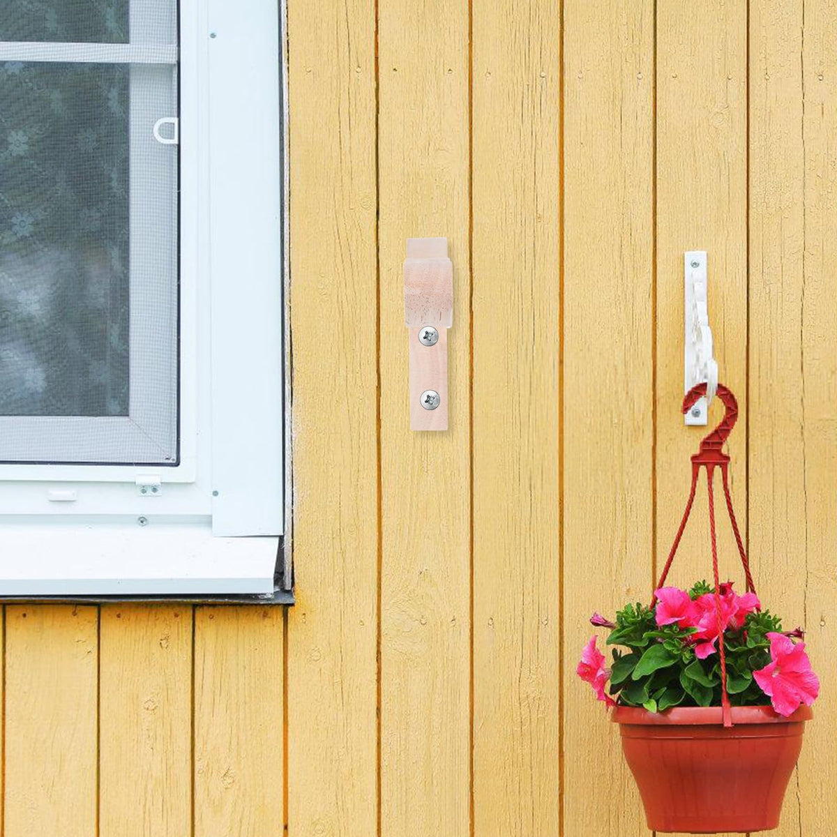 Kisangel 2pcs Wooden Wall-Mounted Plant Hooks for Indoor Outdoor Use, Flower Pot Hangers and Wind Chime Brackets, Natural Wood Planter Holders for Garden Balcony Decor