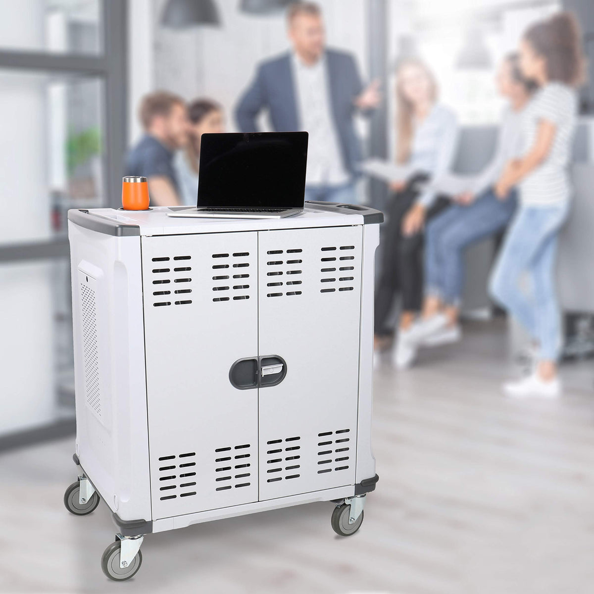Pearington - MN142VS Premium Fully Assembled Heavy-Duty Smart Charge 42 Device Mobile Storage Cart w/3 External Outlets, 4 Point High Security, Up to 15.6" Screen Size, 3 Pull-Out Shelves