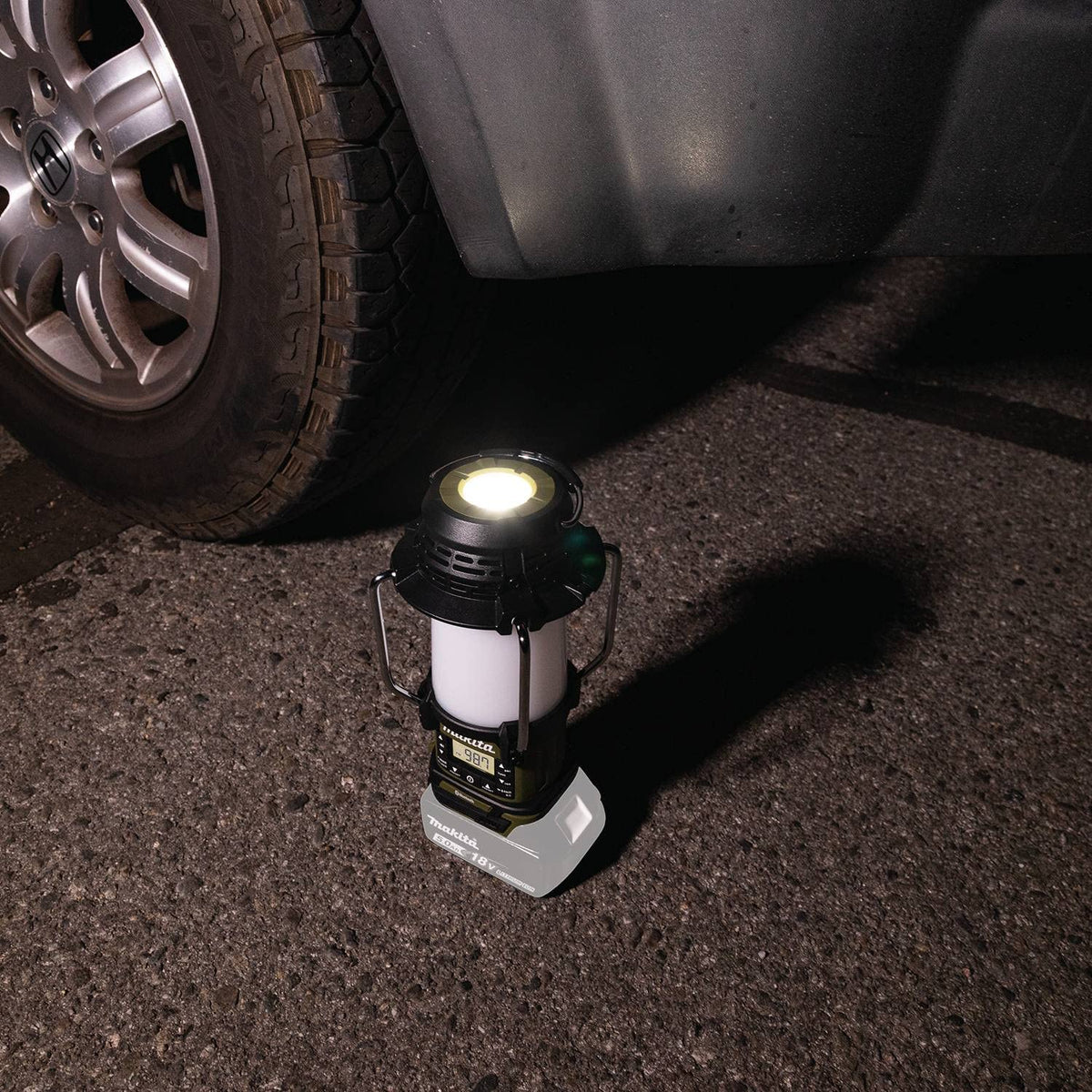 Makita ADRM13 Outdoor Adventure™ 18V LXT® Bluetooth® Radio and L.E.D. Lantern