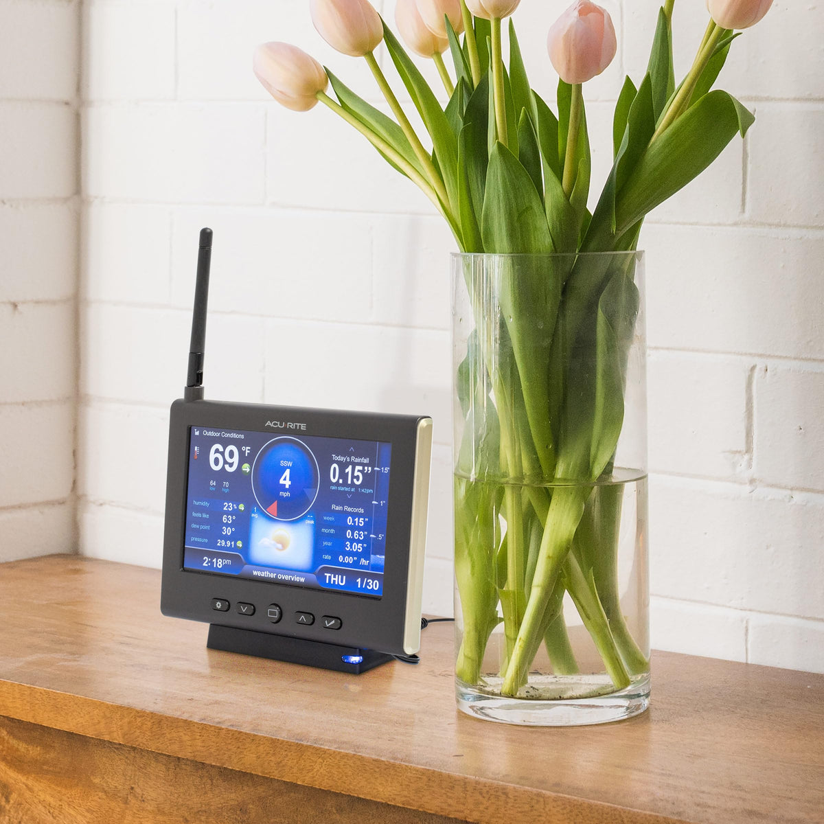 AcuRite Iris (5-in-1) Weather Station for Indoor/Outdoor Temperature and Humidity, Wind Speed/Direction, and Rainfall with High-Definition Display, Power Supply Base, and Lightning Detection