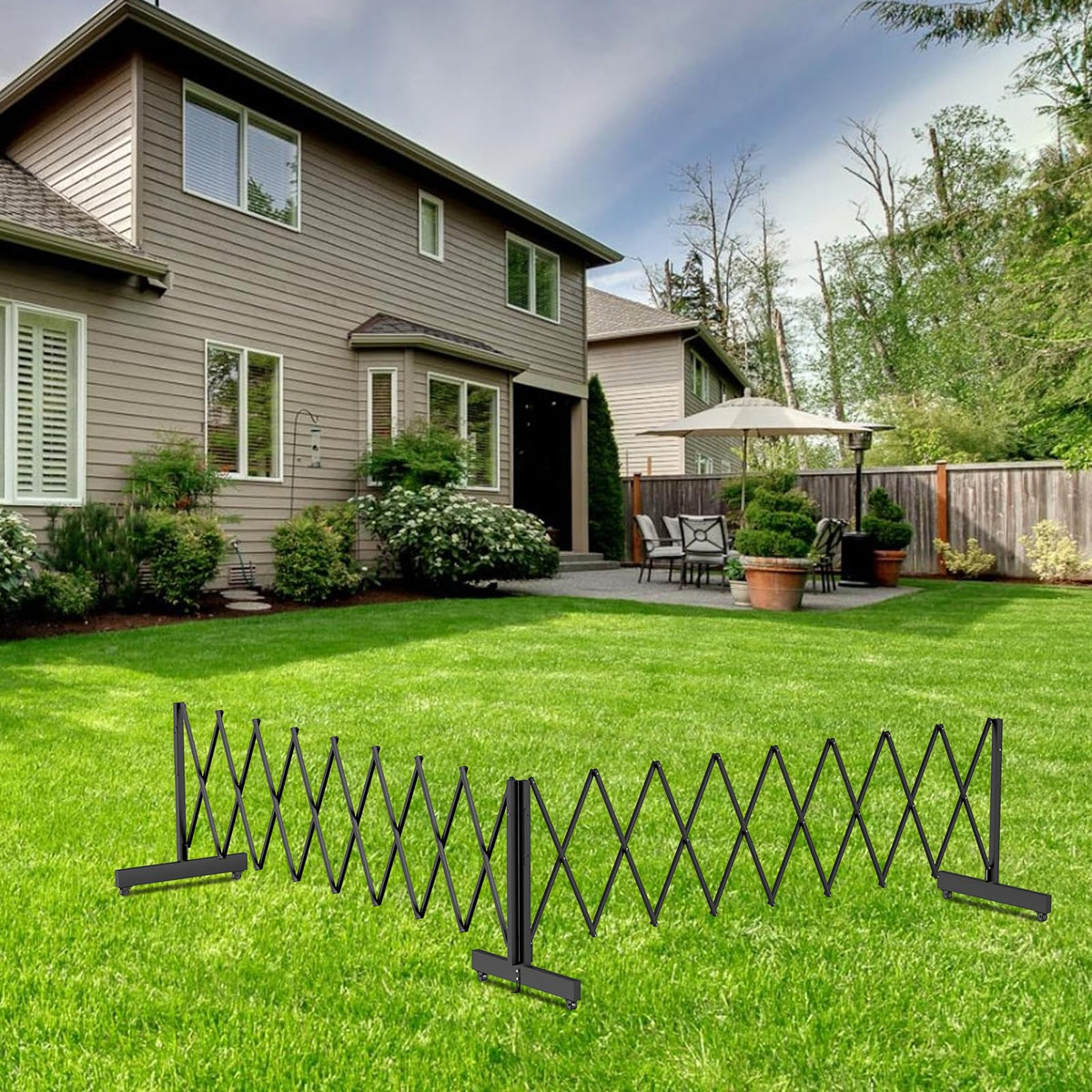16 FT Industrial Metal Expandable Barricade，Retractable Traffic Fence with Casters, Folding Security Gate，Portable Barricade Gate for Construction Area, Traffic Control, Cordon(Black