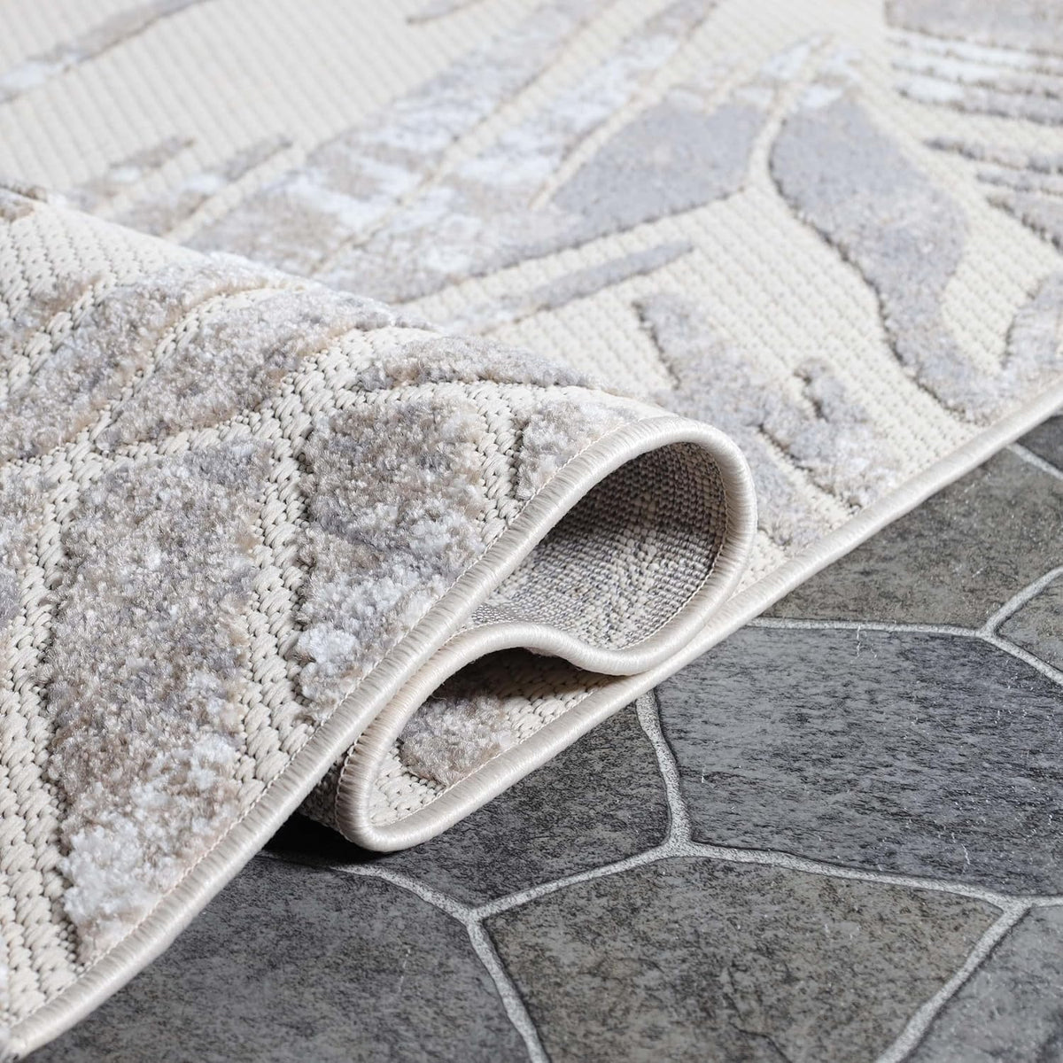 Superior Indoor Outdoor Area Rug, Floor Decor Perfect for Patio, Pool, Deck, Kitchen, Entryway, Tropical Leaves Coastal Style Rug, Siesta Collection, 5' 2" x 7' 2", Slate