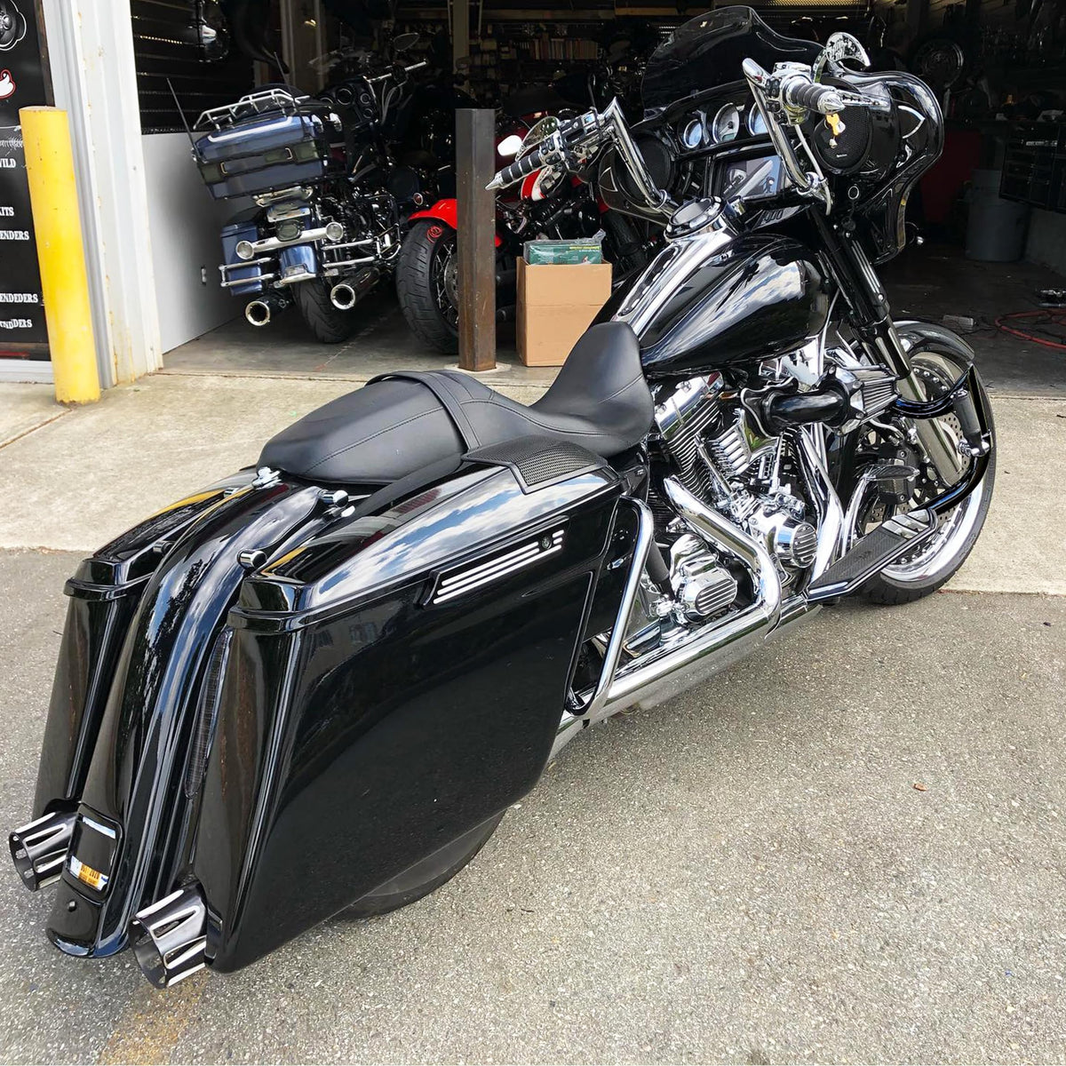 Mitered Sharp-Angled 1.25" Engine Guard fits Harley Touring 2009–2023 – Aggressive Highway Crash Bar for Street Glide FLHX, Road King FLHR, Road Glide FLTR – Black – Replaces OEM 49442-10A, 49050-09A