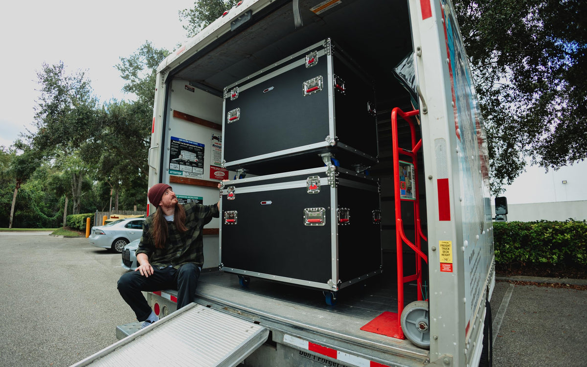 Gator Cases G-TOUR Series Equipment Storage Case/Cable Trunk with Heavy Duty Casters, Truck Pack Size, 45" x 22" x 27" (G-TOURTRK4522HS)