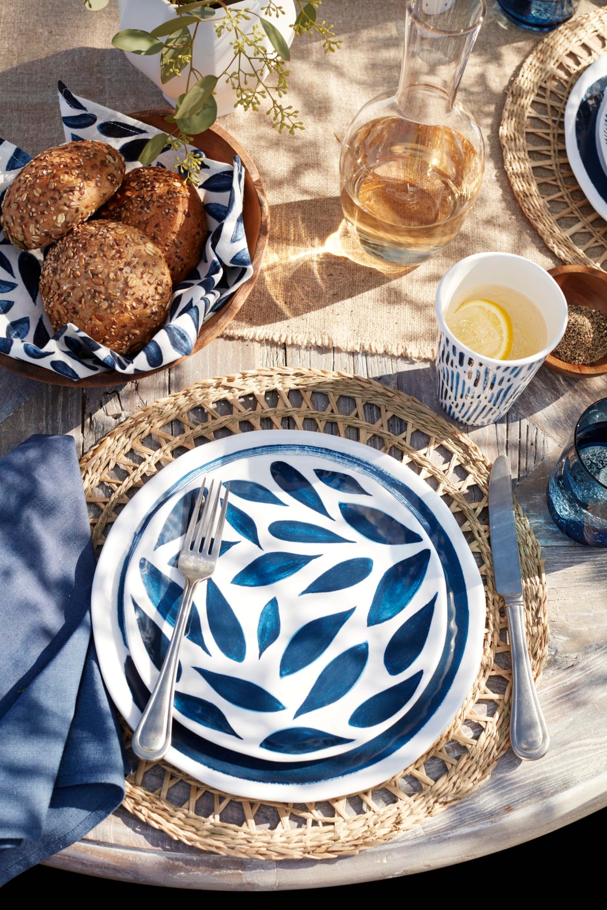 Lenox 895324 Blue Bay Melamine 20-Piece Dinnerware Set, Lightweight Melamine Material