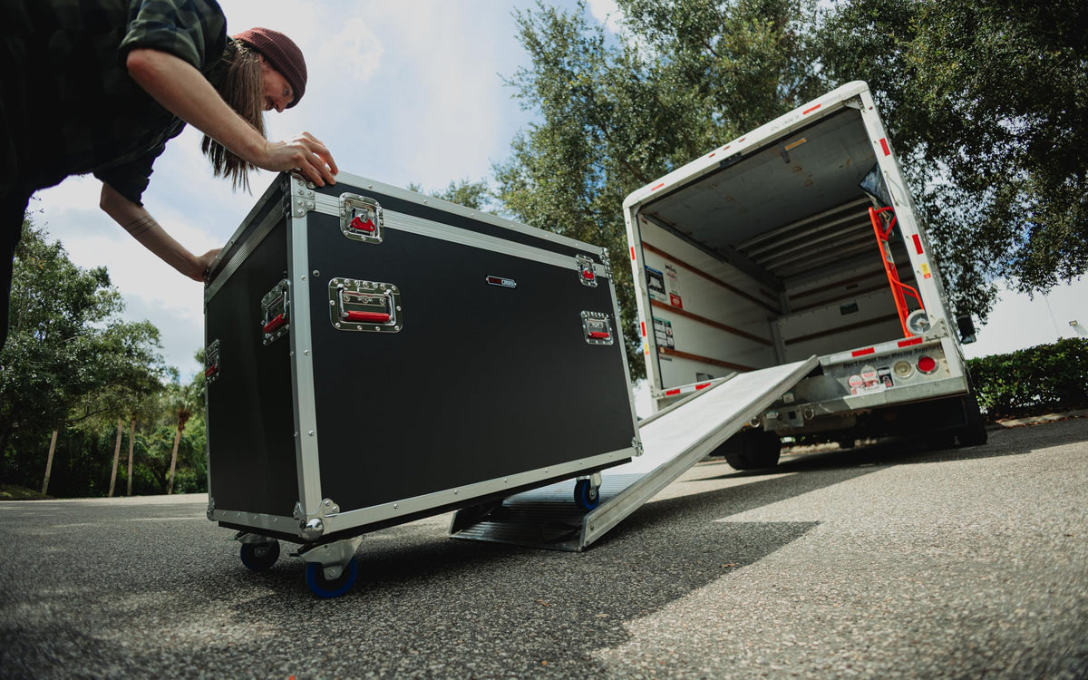 Gator Cases G-TOUR Series Equipment Storage Case/Cable Trunk with Heavy Duty Casters, Truck Pack Size; 45" x 30" x 30" (G-TOURTRK4530HS)