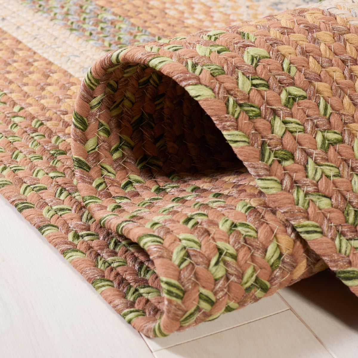 SAFAVIEH Washable Rug Outdoor Braided Collection - 2' x 3', Tan & Multi, Handmade & Reversible, Non-Shedding & Easy to Clean, Ideal for Entryway, Patio, Kitchen, Mudroom, Front Door (BRD314A)