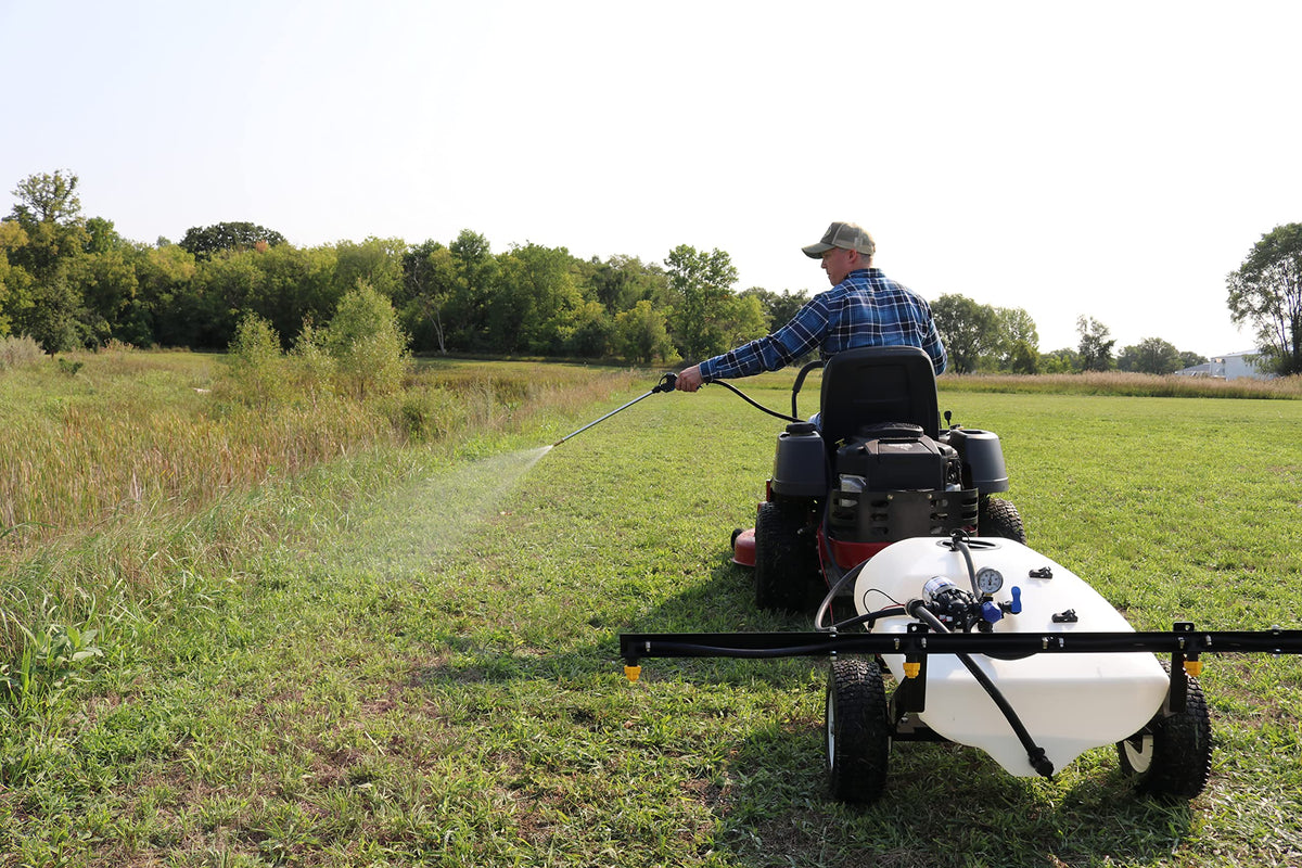 Master Mfg 24-Gallon Deluxe Pull-Behind Trailer Broadcast Sprayer - 7ft Swath, 2.2GPM, 70PSI Max