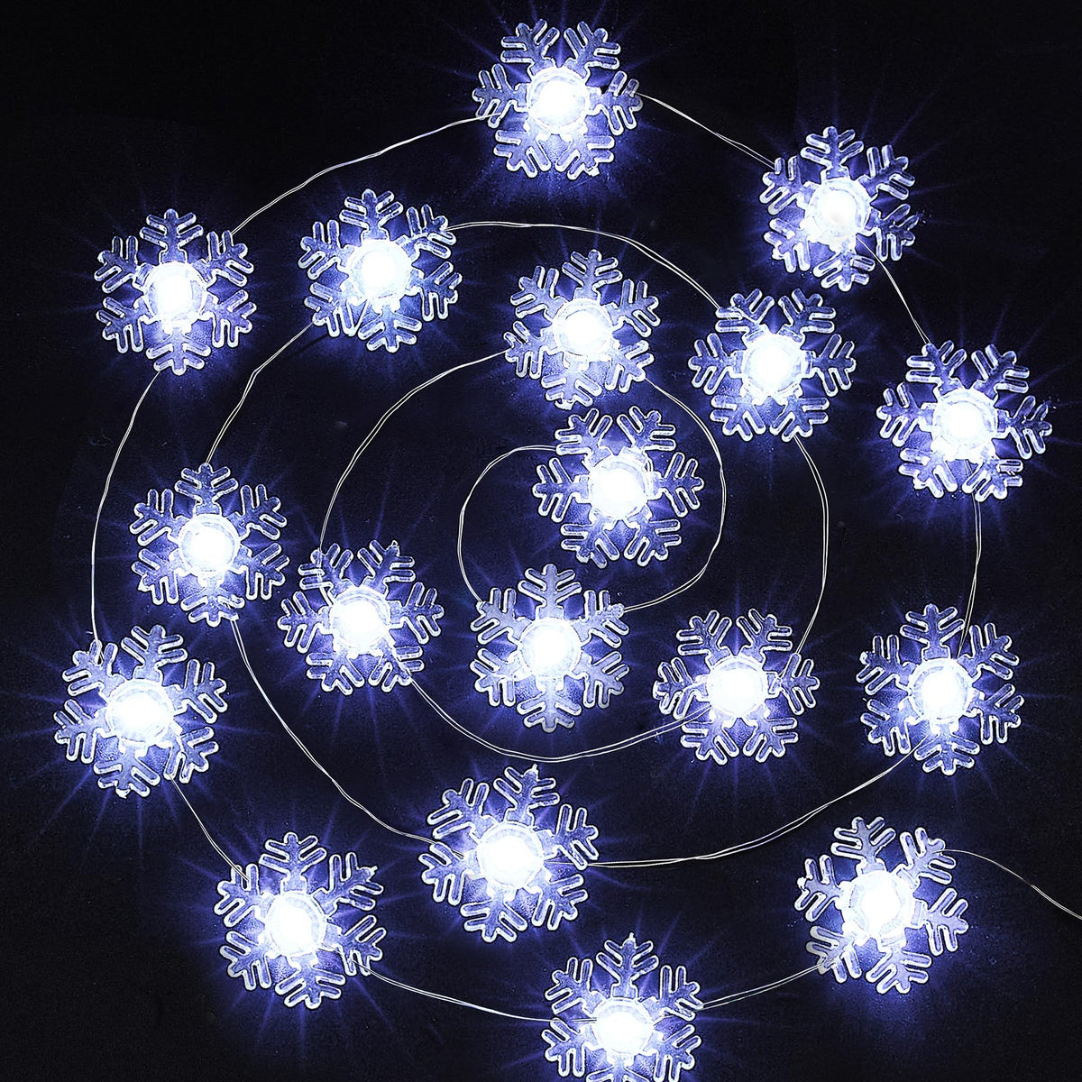 BlcTec Christmas Snowflake String Lights 40 LED 12.8FT Battery Operated Snowflake Fairy Lights with Timer for Bedroom Patio Party Wall Indoor Outdoor Christmas Decorations, Cool White