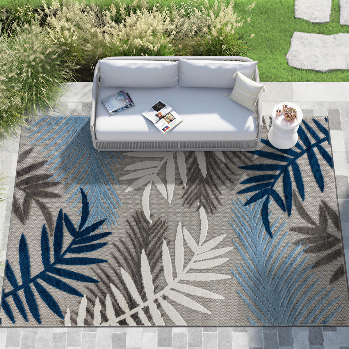Rugshop Indoor/Outdoor Palm Leaf Area Rug, Non-Shedding Easy-Care Design for Backyard, Deck and Outdoor Lounge, Blue, 7'10" x 10'