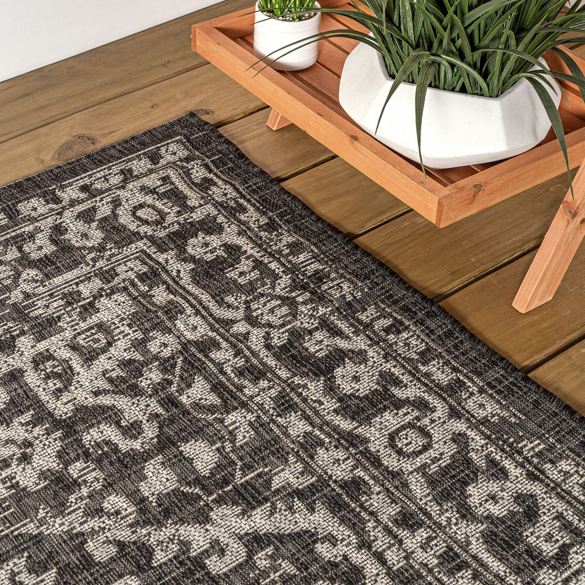 JONATHAN Y Boho Medallion Indoor Outdoor Area Rug 8X10 Black/Gray, Malta Textured Weave for Backyard, Patio, Porch, Easy-Cleaning, High Traffic, Pet-Friendly, Non-Shedding (SMB104C-8)