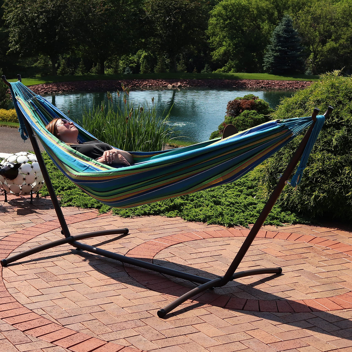 Sunnydaze Double Brazilian Hammock with Stand and Carrying Case - 400-Pound Capacity - Black Stand - Sea Grass